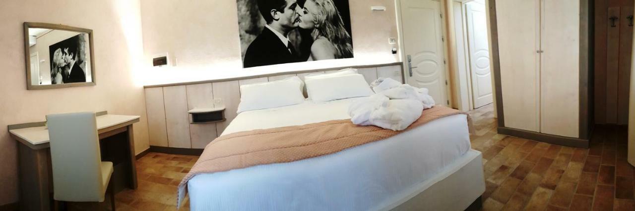 Hotel Locanda Dolce Vita Сан-Дона-ди-Пьяве Экстерьер фото